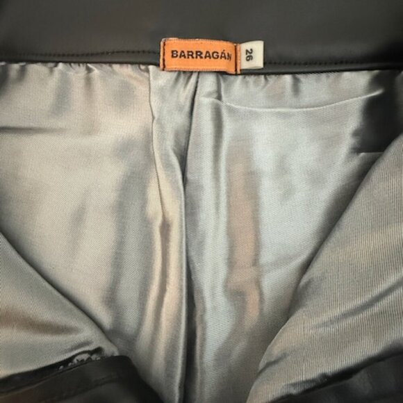 BARRAGAN Black Shorts - Picture 4 of 7